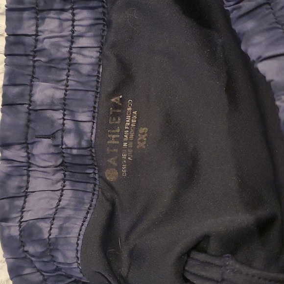 Athleta Run Shorts Size XXS (40) - Picture 4 of 4
